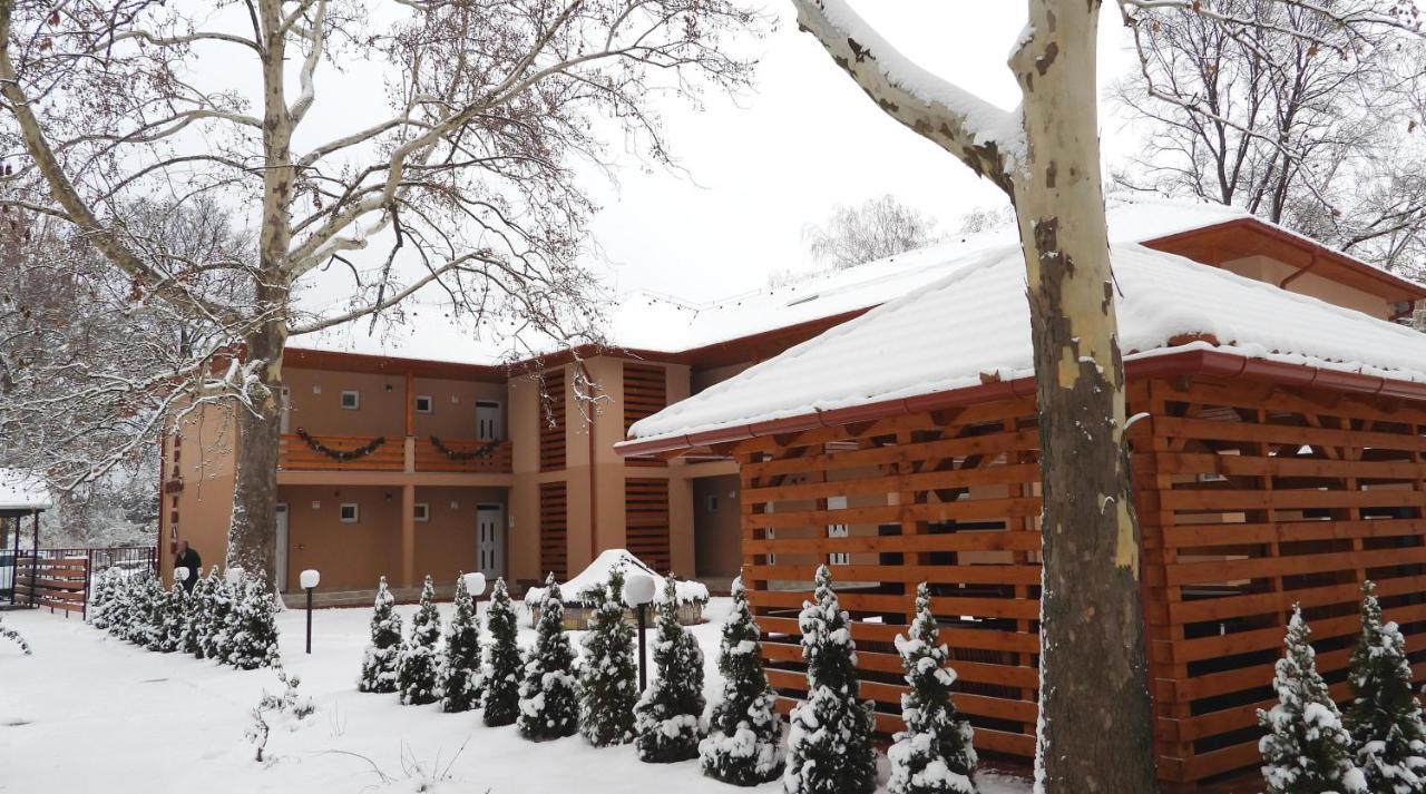 Boro Apartman Tiszafüred Exterior foto